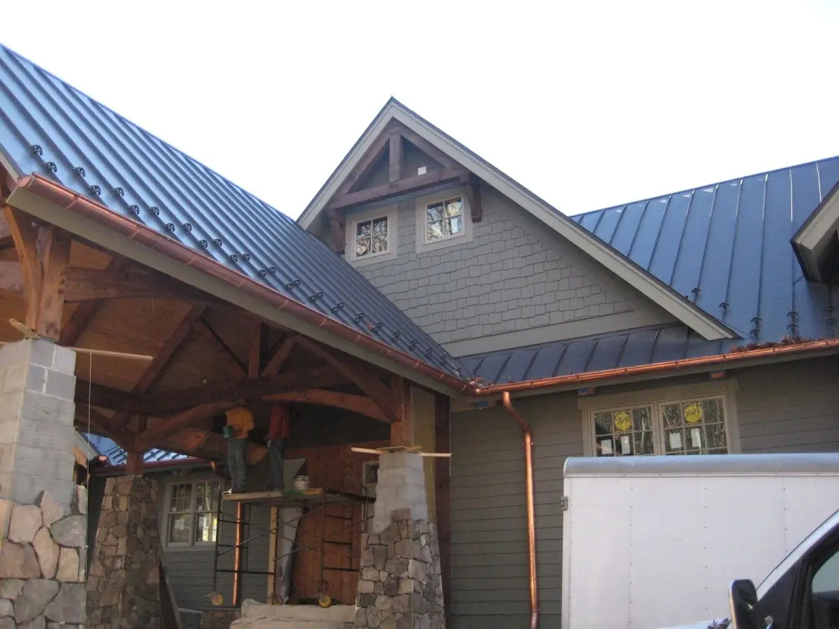 Craftsman Roofing team delivering quality roofing work in Buena